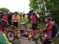 LOST in PRGAUE, Jirka & Hrochteam debatují o možnostech kola (foto: Medunka &...