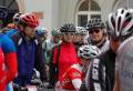Na startovním roštu (foto: Sáva, petebike.com)