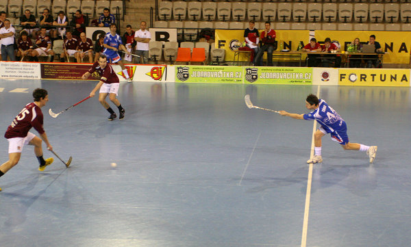 SPA vs. MB, 22.2.2009  (foto: tom@drb.cz)