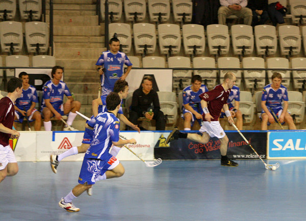 SPA vs. MB, 22.2.2009  (foto: tom@drb.cz)