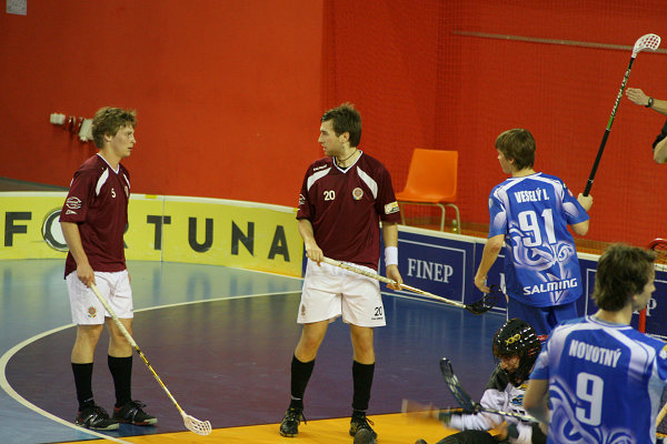 SPA vs. MB, 22.2.2009  (foto: tom@drb.cz)
