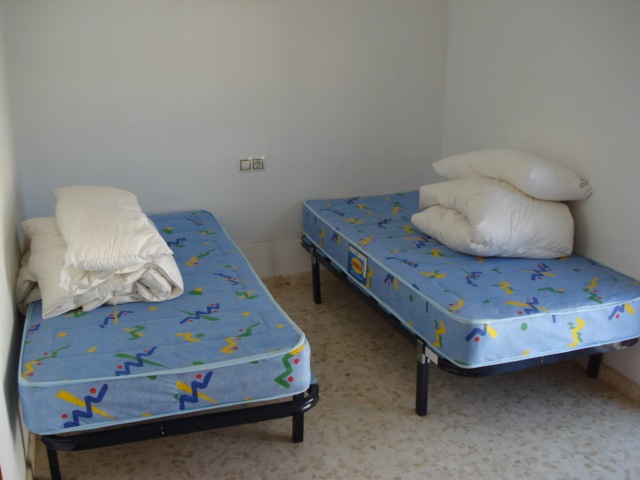 pozvanky:spain2010:piso_habitacion2.jpg